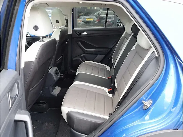 Volkswagen t-roc 1.5 tsi automaat 2020 panoramadak vol leer keyless go & entry camera adaptive elektrische kofferklep - afbeelding 32 van  39