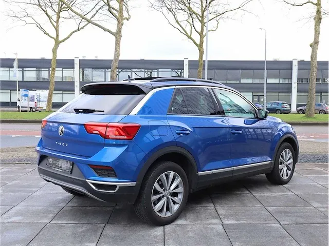 Volkswagen t-roc 1.5 tsi automaat 2020 panoramadak vol leer keyless go & entry camera adaptive elektrische kofferklep - afbeelding 35 van  39