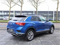 Volkswagen t-roc 1.5 tsi automaat 2020 panoramadak vol leer keyless go & entry camera adaptive elektrische kofferklep - afbeelding 35 van  39