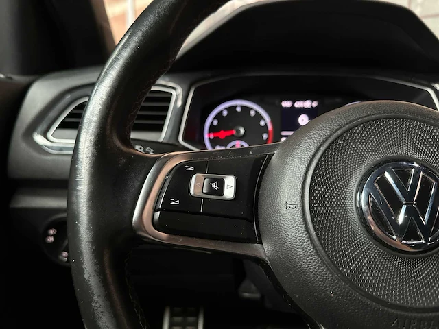 Volkswagen t-roc 1.5 tsi r-line sport business r 150pk 2019, j-599-lz - afbeelding 15 van  40