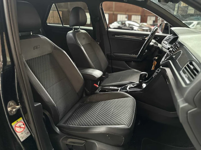 Volkswagen t-roc 1.5 tsi r-line sport business r 150pk 2019, j-599-lz - afbeelding 32 van  40