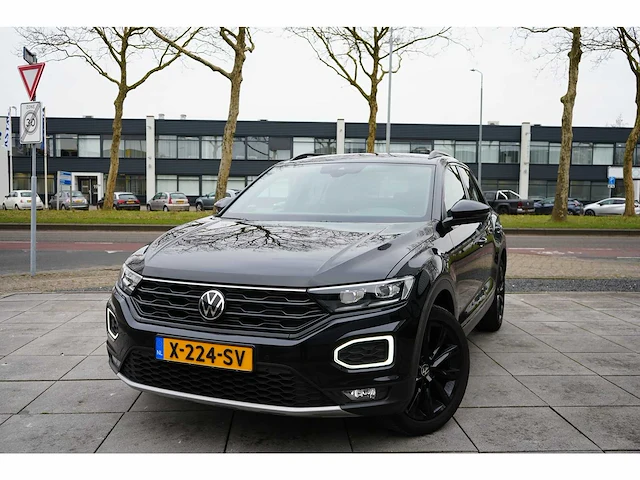 Volkswagen t-roc 1.5 tsi sport automaat 2020, x-224-sv - afbeelding 1 van  28