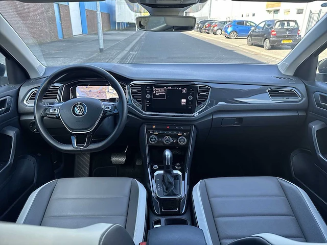 Volkswagen t-roc 1.5 tsi sport car 2020 | 00-33-38 - afbeelding 25 van  33