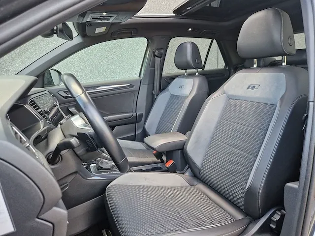 Volkswagen t-roc 1.5 tsi sport | p-699-xl - afbeelding 23 van  46