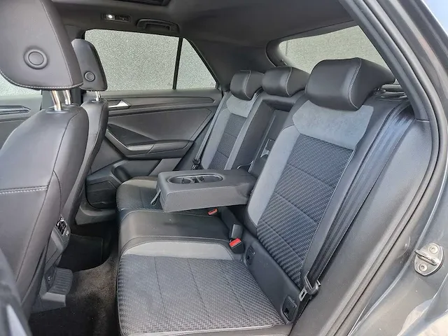 Volkswagen t-roc 1.5 tsi sport | p-699-xl - afbeelding 18 van  46