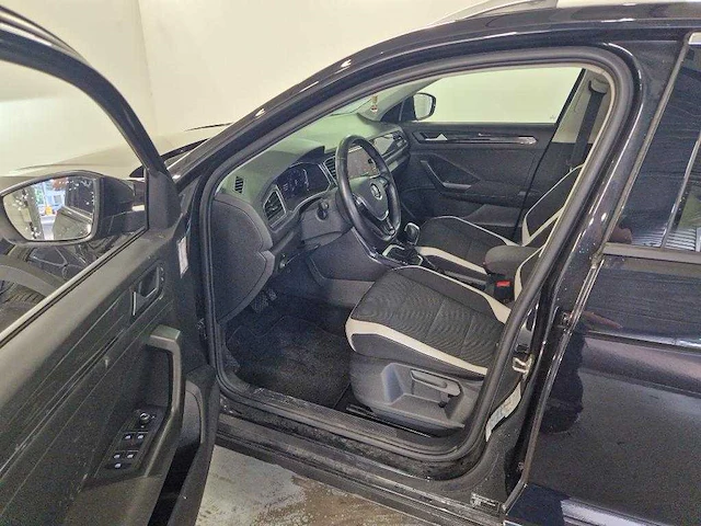 Volkswagen t-roc 1.5 tsi sport , ; zh-004-s - afbeelding 3 van  20