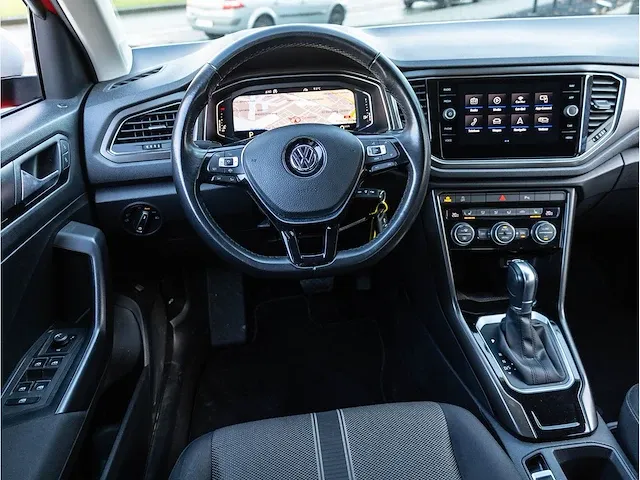 Volkswagen t-roc 1.5 tsi style automaat 2019 full led virtual cockpit achteruitrijcamera adaptive cruise trekhaak - afbeelding 9 van  38