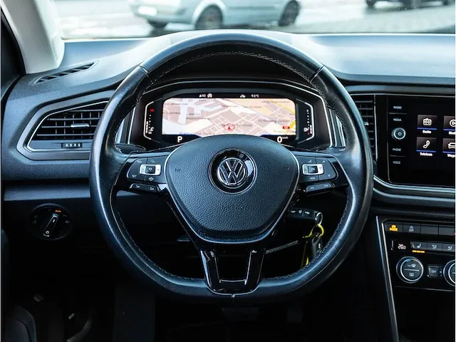 Volkswagen t-roc 1.5 tsi style automaat 2019 full led virtual cockpit achteruitrijcamera adaptive cruise trekhaak - afbeelding 10 van  38