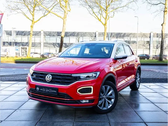Volkswagen t-roc 1.5 tsi style automaat 2019 full led virtual cockpit achteruitrijcamera adaptive cruise trekhaak - afbeelding 1 van  38