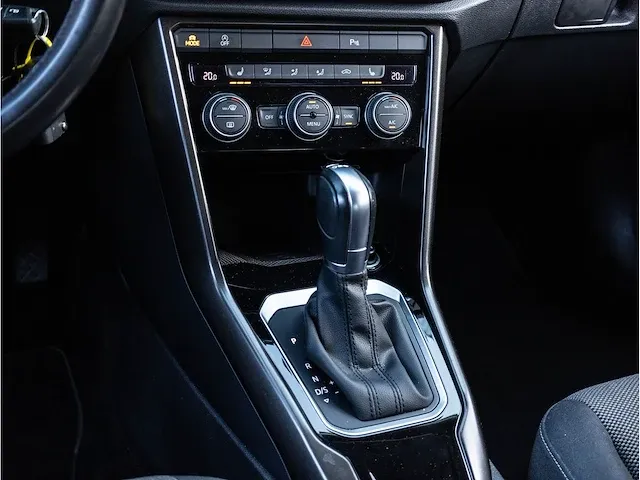 Volkswagen t-roc 1.5 tsi style automaat 2019 full led virtual cockpit achteruitrijcamera adaptive cruise trekhaak - afbeelding 14 van  38