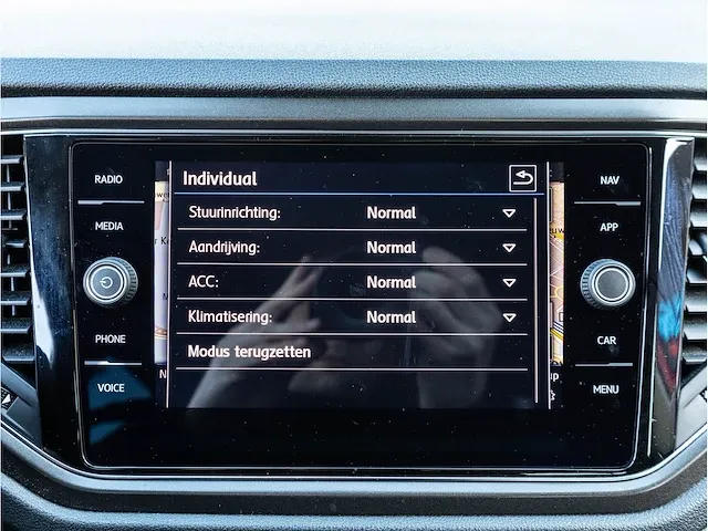 Volkswagen t-roc 1.5 tsi style automaat 2019 full led virtual cockpit achteruitrijcamera adaptive cruise trekhaak - afbeelding 17 van  38