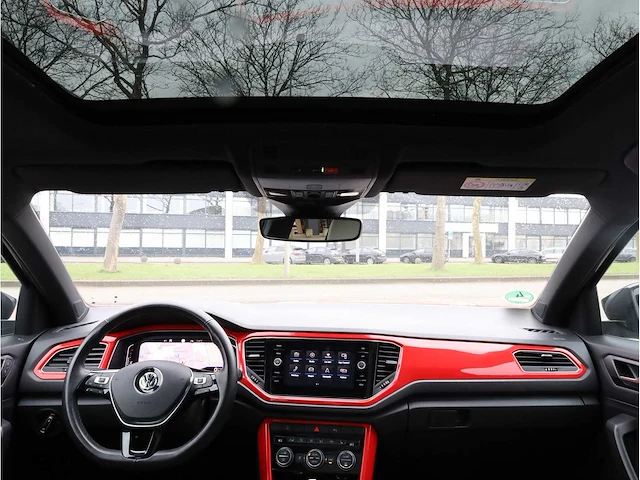 Volkswagen t-roc 2.0 tsi 4motion sport 190pk automaat 2019 panodak vol leer virtual keyless camera dodehoek - afbeelding 8 van  43