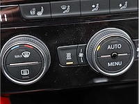 Volkswagen t-roc 2.0 tsi 4motion sport 190pk automaat 2019 panodak vol leer virtual keyless camera dodehoek - afbeelding 22 van  43