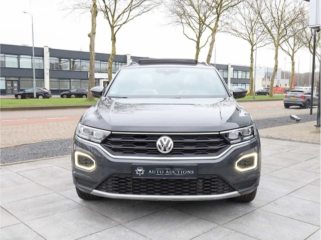 Volkswagen t-roc 2.0 tsi 4motion sport 190pk automaat 2019 panodak vol leer virtual keyless camera dodehoek - afbeelding 42 van  43