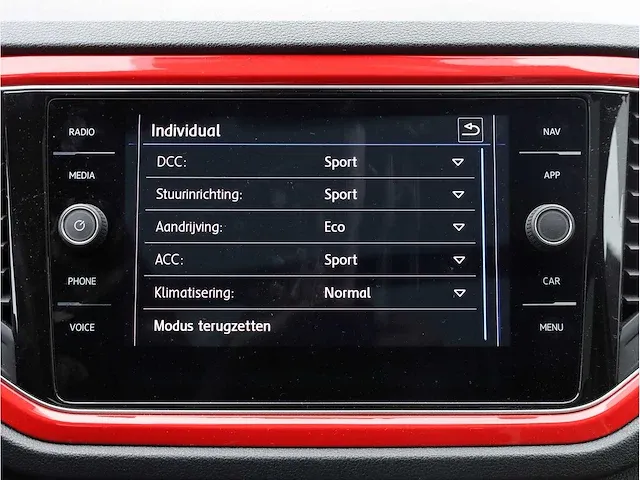 Volkswagen t-roc 2.0 tsi 4motion sport 190pk automaat 2019 panodak vol leer virtual keyless camera dodehoek - afbeelding 21 van  43