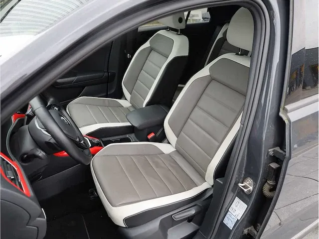Volkswagen t-roc 2.0 tsi 4motion sport 190pk automaat 2019 panodak vol leer virtual keyless camera dodehoek - afbeelding 5 van  43