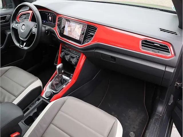 Volkswagen t-roc 2.0 tsi 4motion sport 190pk automaat 2019 panodak vol leer virtual keyless camera dodehoek - afbeelding 6 van  43