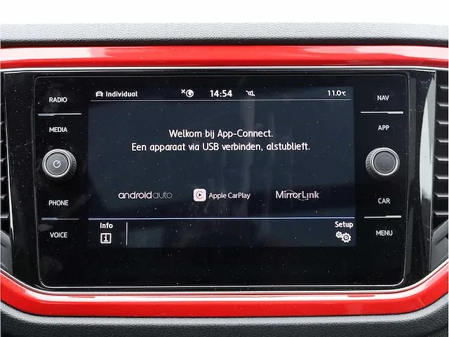 Volkswagen t-roc 2.0 tsi 4motion sport 190pk automaat 2019 panodak vol leer virtual keyless camera dodehoek - afbeelding 17 van  43