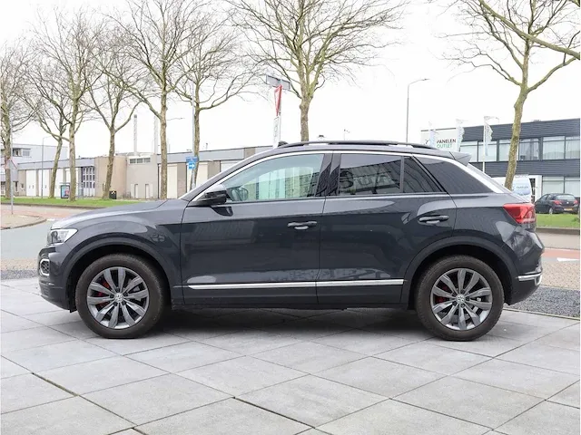 Volkswagen t-roc 2.0 tsi 4motion sport 190pk automaat 2019 panodak vol leer virtual keyless camera dodehoek - afbeelding 12 van  43