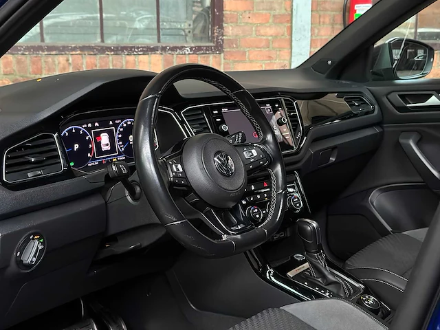 Volkswagen t-roc r 2.0 tsi 4motion -akrapovic- 300pk 2020 - afbeelding 16 van  49