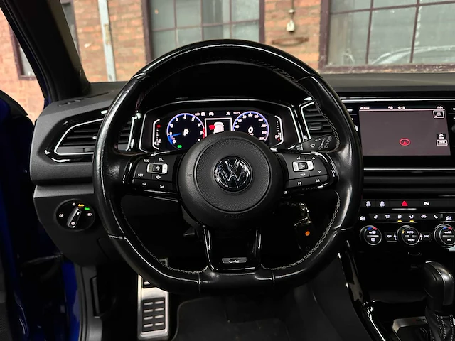 Volkswagen t-roc r 2.0 tsi 4motion -akrapovic- 300pk 2020 - afbeelding 17 van  49