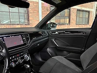 Volkswagen t-roc r 2.0 tsi 4motion -akrapovic- 300pk 2020 - afbeelding 18 van  49