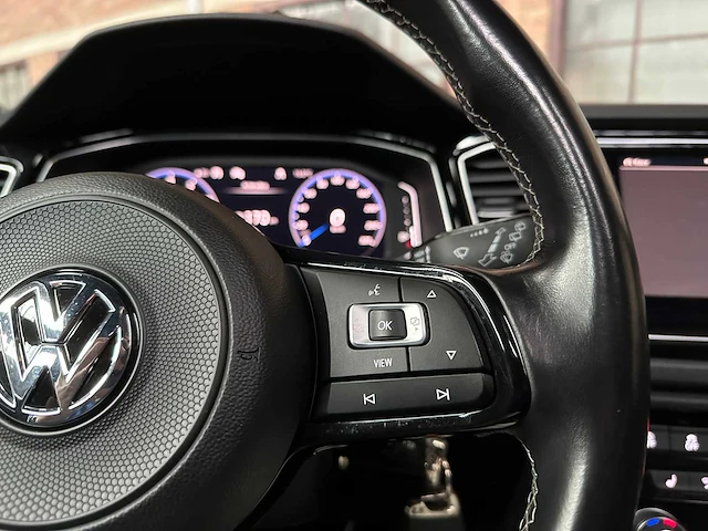 Volkswagen t-roc r 2.0 tsi 4motion -akrapovic- 300pk 2020 - afbeelding 21 van  49