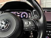 Volkswagen t-roc r 2.0 tsi 4motion -akrapovic- 300pk 2020 - afbeelding 21 van  49