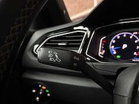 Volkswagen t-roc r 2.0 tsi 4motion -akrapovic- 300pk 2020 - afbeelding 22 van  49