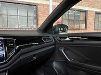 Volkswagen t-roc r 2.0 tsi 4motion -akrapovic- 300pk 2020 - afbeelding 29 van  49