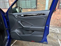 Volkswagen t-roc r 2.0 tsi 4motion -akrapovic- 300pk 2020 - afbeelding 40 van  49