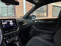 Volkswagen t-roc r-line 1.5 150pk 2025 - afbeelding 15 van  45