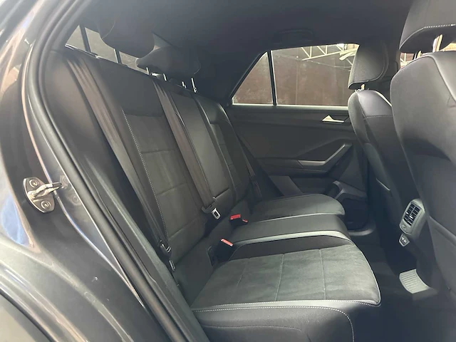 Volkswagen t-roc r-line 1.5 150pk 2025 - afbeelding 35 van  45