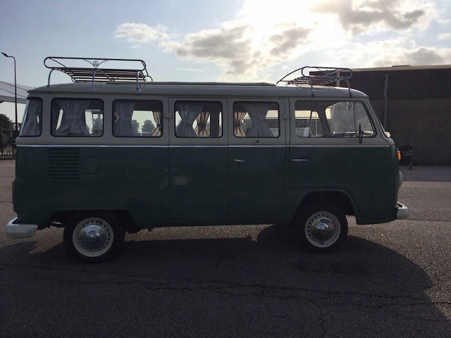 Volkswagen t2 camper oldtimer - afbeelding 26 van  29