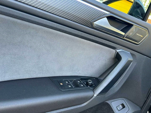 Volkswagen tiguan - 2.0 tsi r 75 4m , hfk-37-z - afbeelding 8 van  37