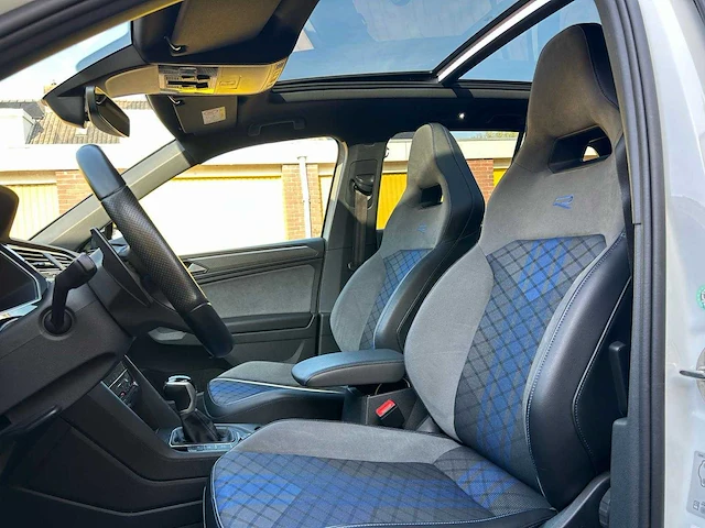 Volkswagen tiguan - 2.0 tsi r 75 4m , hfk-37-z - afbeelding 11 van  37