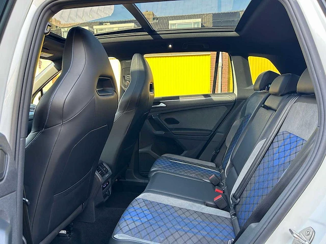 Volkswagen tiguan - 2.0 tsi r 75 4m , hfk-37-z - afbeelding 13 van  37