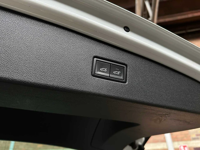 Volkswagen tiguan 1.4 tsi comfortline business 125pk 2017, l-861-hp - afbeelding 28 van  43