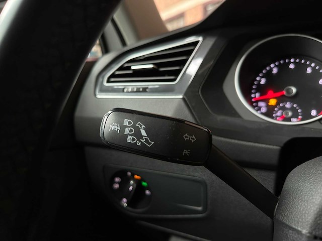 Volkswagen tiguan 1.4 tsi comfortline business 125pk 2017, l-861-hp - afbeelding 18 van  43