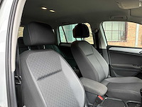 Volkswagen tiguan 1.4 tsi comfortline business 125pk 2017, l-861-hp - afbeelding 36 van  43
