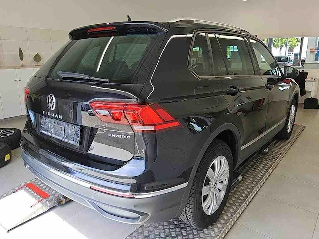 Volkswagen tiguan 1.4 tsi ehybrid phev 245pk automaat 2021 - afbeelding 11 van  18