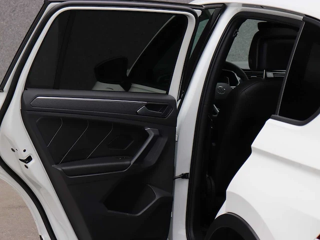 Volkswagen tiguan 1.4 tsi ehybrid r-line business+ | p-772-nx - afbeelding 4 van  48
