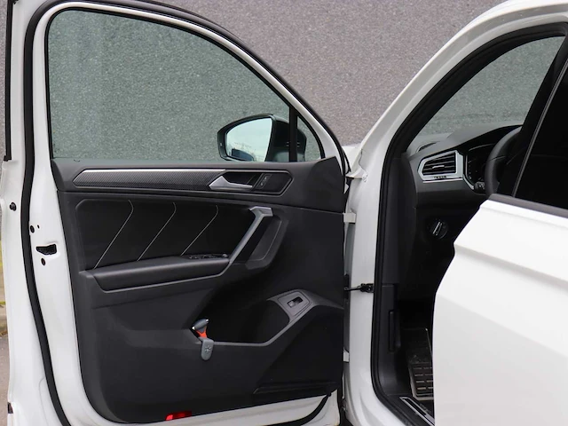 Volkswagen tiguan 1.4 tsi ehybrid r-line business+ | p-772-nx - afbeelding 47 van  48