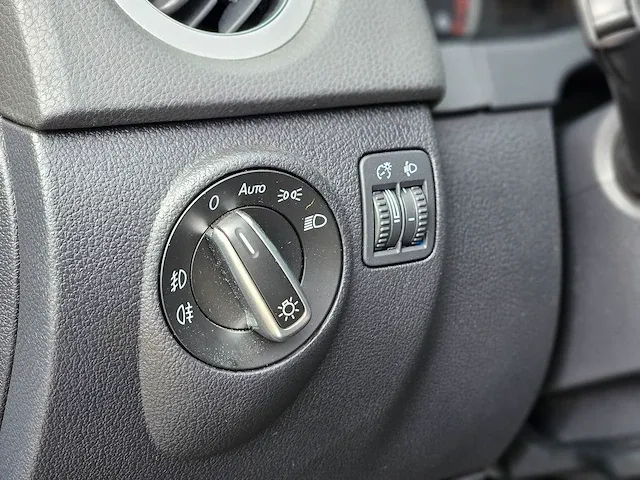 Volkswagen tiguan 1.4 tsi life bluemotion tech - afbeelding 4 van  47
