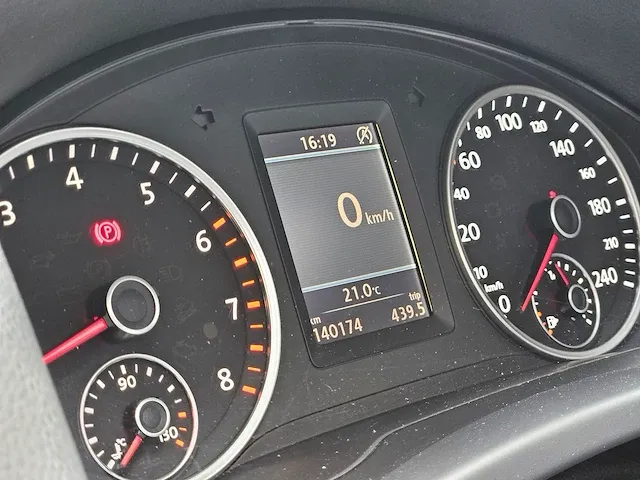 Volkswagen tiguan 1.4 tsi life bluemotion tech - afbeelding 9 van  47