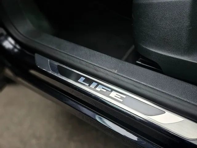 Volkswagen tiguan 1.4 tsi life bluemotion tech - afbeelding 31 van  47