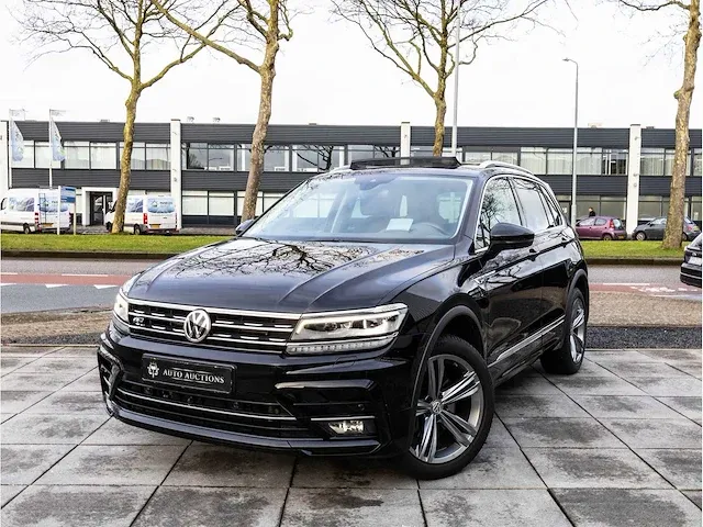 Volkswagen tiguan 2.0 tsi 4motion r-line 190pk automaat 2020 panoramadak 360°camera head-up garantie, x-991-ht - afbeelding 1 van  40