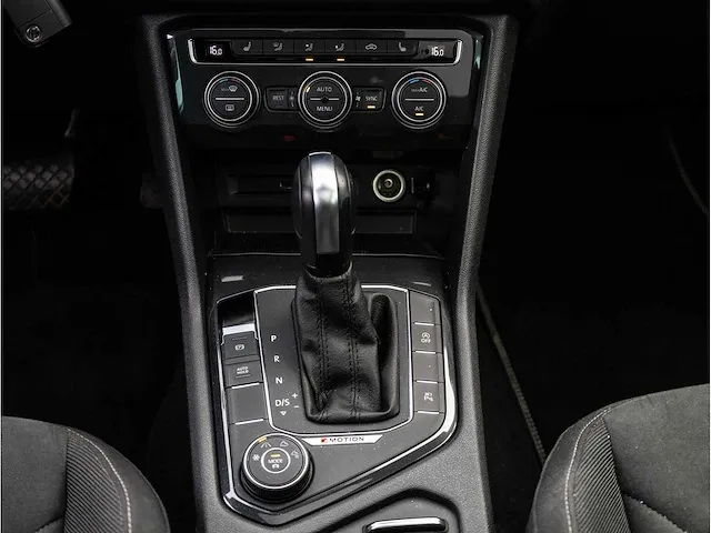 Volkswagen tiguan 2.0 tsi 4motion r-line 190pk automaat 2020 panoramadak 360°camera head-up garantie, x-991-ht - afbeelding 14 van  40