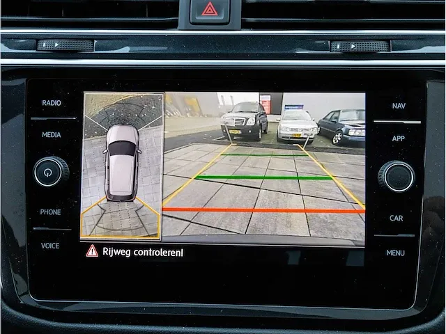 Volkswagen tiguan 2.0 tsi 4motion r-line 190pk automaat 2020 panoramadak 360°camera head-up garantie, x-991-ht - afbeelding 16 van  40