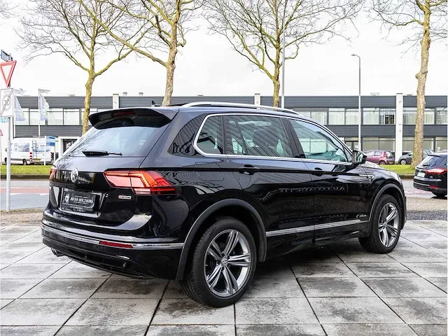 Volkswagen tiguan 2.0 tsi 4motion r-line 190pk automaat 2020 panoramadak 360°camera head-up garantie, x-991-ht - afbeelding 36 van  40